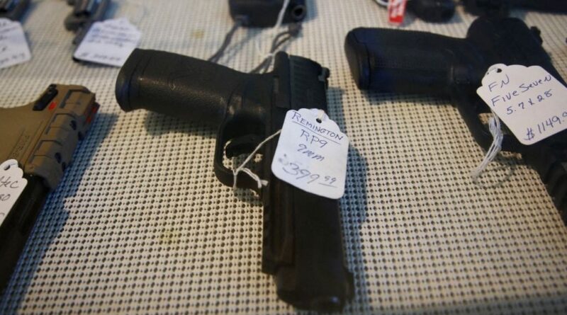 États-Unis : Un tireur ouvre le feu à l'université de Virginie, un mort, deux blessés