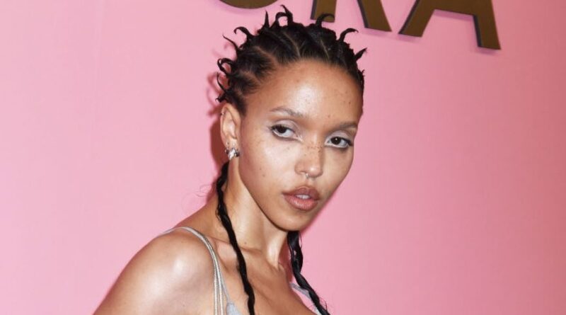 FKA Twigs porte une nouvelle plainte contre Shia LaBeouf