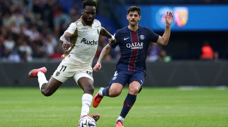 Football : Lens ne décalera pas son match de Ligue 1 pour le PSG