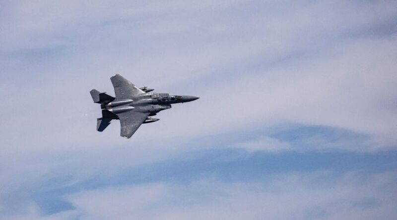 Frappes en Iran : un F-15 américain s'écrase au Koweït dans une vidéo impressionnante