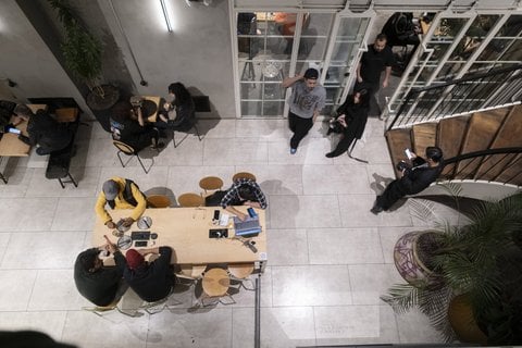 Guerre au Moyen-Orient : l'Iran avertit les États-Unis sur les troupes.