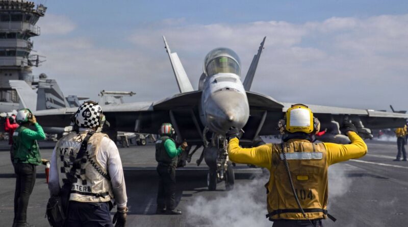 Guerre en Iran : 2.500 Marines américains au Moyen-Orient, Israël cible le Hezbollah.