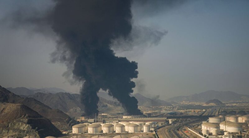 Guerre en Iran : Incendie dans un champ pétrolier aux Émirats