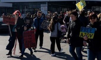 Guerre en Ukraine : La Hongrie accusée de taupe, la Russie contrôle un village