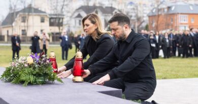 Guerre en Ukraine : La Russie ne veut pas de trêve, Zelensky espère des fonds européens Guerre en Ukraine : La Russie ne veut pas de trêve, Zelensky espère des fonds européens