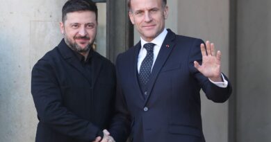 Guerre en Ukraine : Macron reçoit Zelensky à l'Elysée en direct