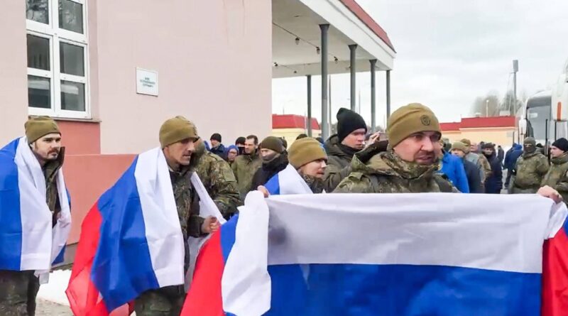 Guerre en Ukraine : Moscou et Kiev échangent 500 prisonniers contre 500