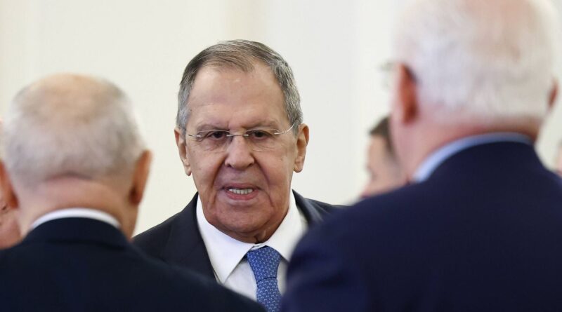 Guerre en Ukraine : Zelensky arrive dans le Golfe, Kremlin dénonce l'Otan