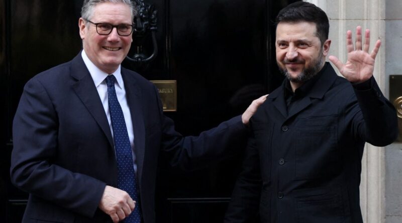 Guerre en Ukraine : Zelensky rencontre Charles III à Londres, Starmer soutient Kiev