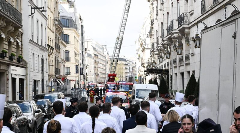 Incendie à l'hôtel Bristol, près de l'Élysée à Paris