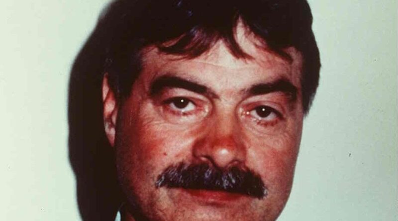 Italie : Nitto Santapaola, parrain de la mafia sicilienne, décède en prison.