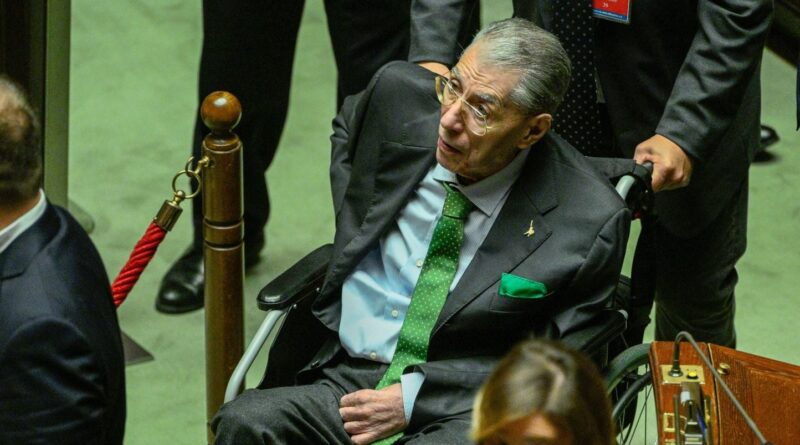 Italie : Umberto Bossi, fondateur de la Ligue du Nord, est mort à 84 ans