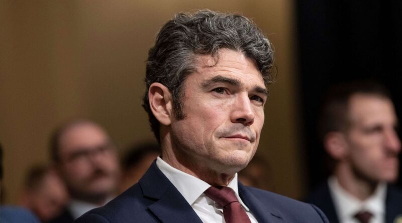 Joe Kent démissionne, critique Trump sur l'Iran visé par le FBI