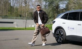 Kylian Mbappé dénonce des rumeurs « complètement bidon » sur son genou