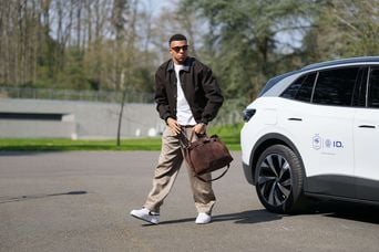 Kylian Mbappé dénonce des rumeurs « complètement bidon » sur son genou