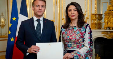 La première ambassadrice de l'État de Palestine en France remet ses lettres de créance.