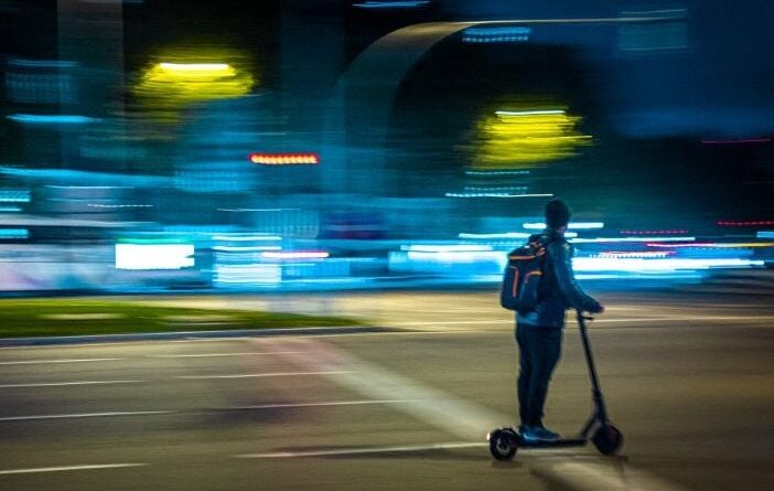 Le boom des vélos et trottinettes électriques débridés en trois clics