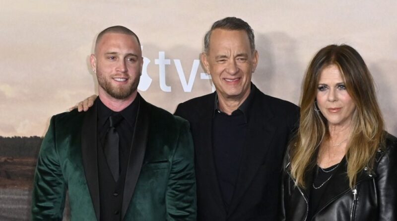 Le fils de Tom Hanks ne peut pas quitter la Colombie.