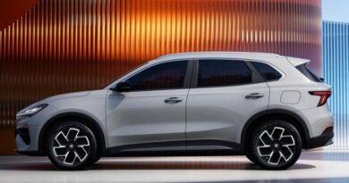 Le MG4X, voiture électrique innovante avec batterie semi-solide de série.