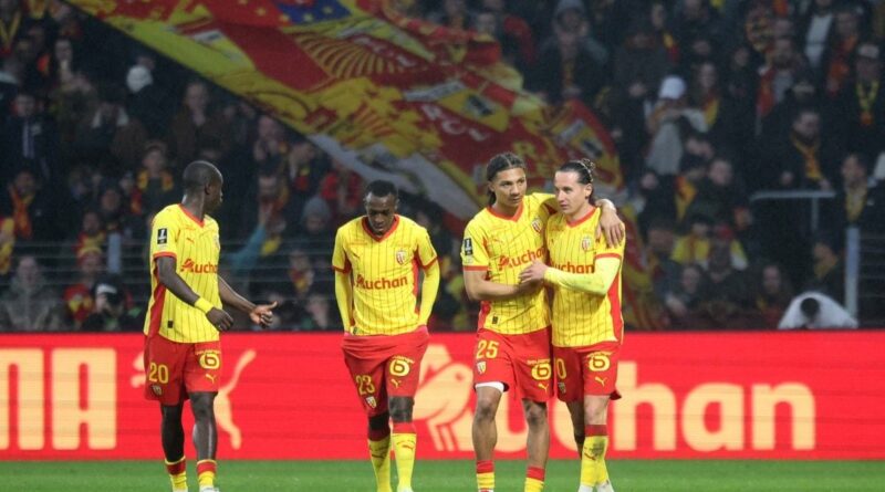 Lens - Angers : Les Lensois peuvent mettre la pression sur le PSG.