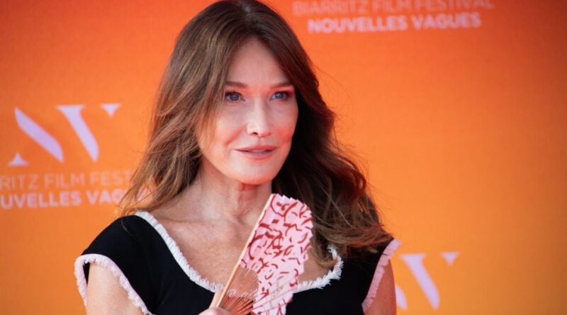 Les habitudes alimentaires de Carla Bruni pour ne pas grossir