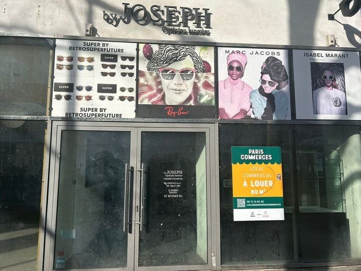 Des commerces fermées à Rosa Parks, sur le boulevard Macdonald.