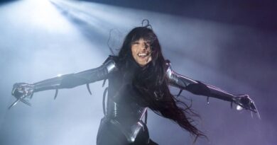 Loreen annonce son album « Wildfire » : « Peut-être que je suis une gentille sorcière »