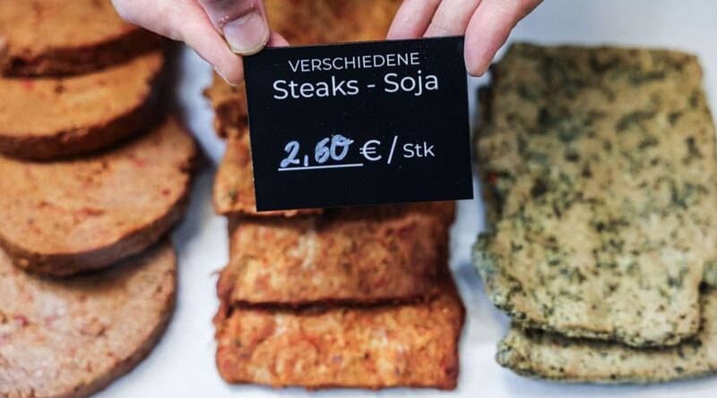 L'UE interdit "steak végétal", mais pas saucisses et burgers végétariens.