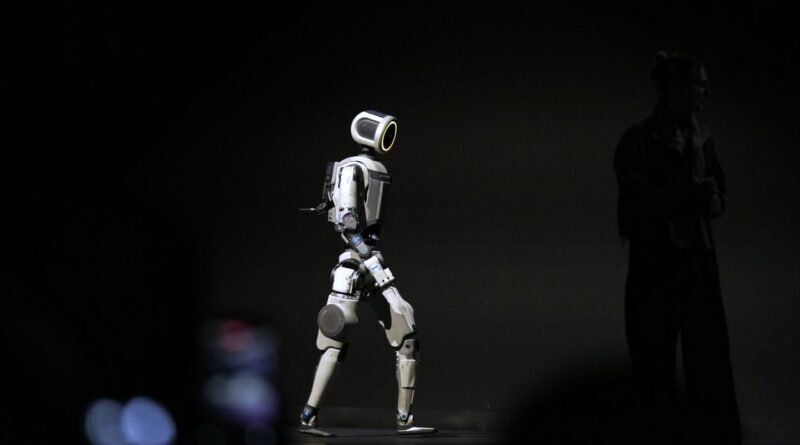 Macao : Une promeneuse effrayée par un robot humanoïde, vidéo virale