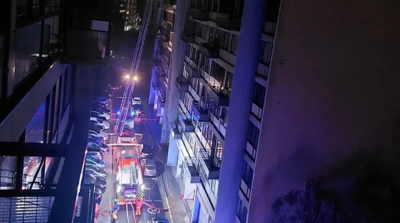Marcinelle : un incendie important dans un immeuble à appartements.