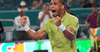 Masters 1000 : Fils atteint la demi-finale après avoir sauvé quatre balles de match contre Paul