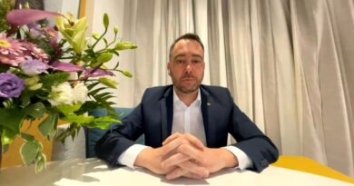 Maxime Prévot appelle à la patience pour les 26.000 Belges fuyant le Moyen-Orient.