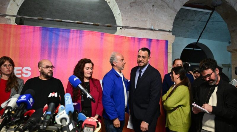 Municipales 2026 à Marseille : retrait de Delogu, militants LFI « responsables » mais « effondrés »