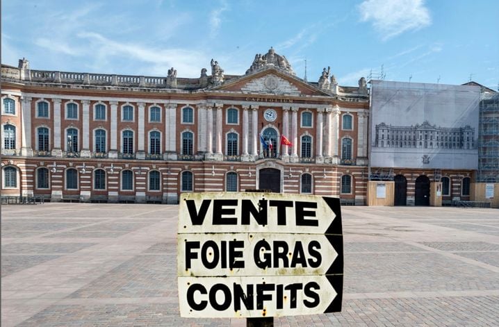 La Ville arrêtera-t-elle de commander du foie gras pour ses réceptions et pour les cadeaux des séniors ? La réponse dans quelques jours.