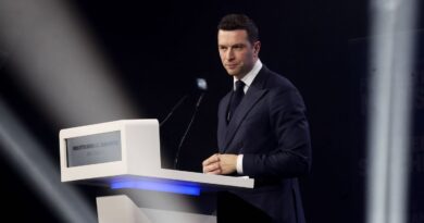 Municipales 2026 : enjeux par parti pour gagner et garder la ville