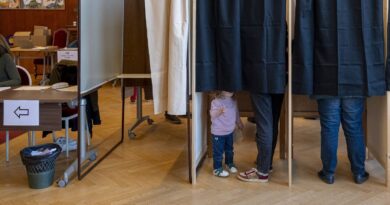 Municipales 2026 : Plus de 42 % d’abstention, « c’est un peu la fin de l’amour »