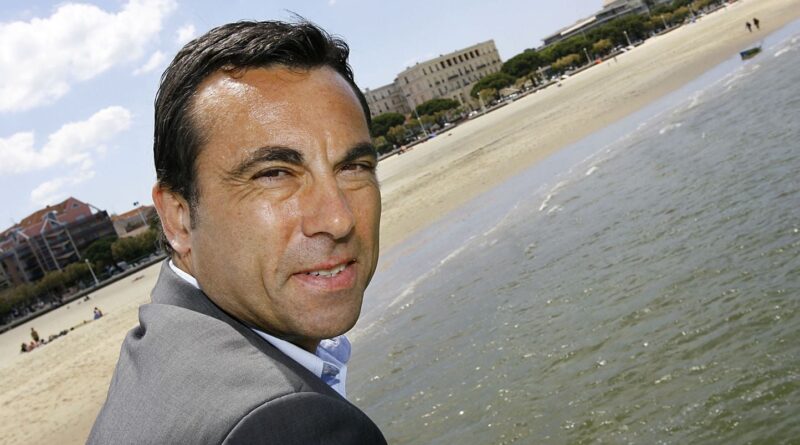 Municipales 2026 : Tensions à Arcachon, le maire LR ne menace pas son rival, enquête ouverte.