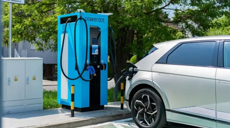 Octopus Energy réduit les prix de recharge chez Powerdot sous conditions.