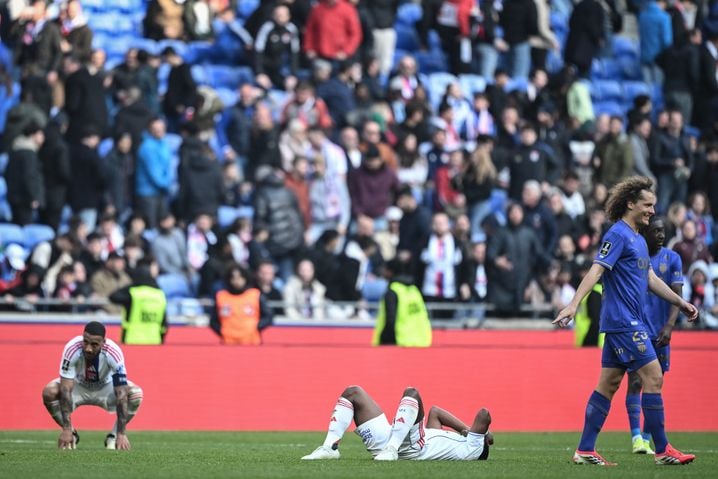 Corentin Tolisso (à gauche) et ses coéquipiers étaient de nouveau abattus, ce dimanche, après la défaite subie contre l'AS Monaco (1-2).
