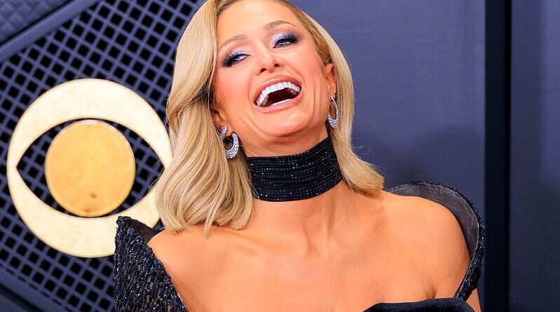 Paris Hilton rejoint le casting de la comédie de Noël d'Amazon MGM Studios.