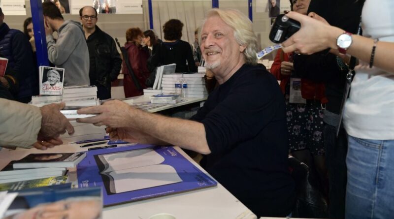 Patrick Sébastien accuse "Complément d’enquête" de vouloir le "décrédibiliser"