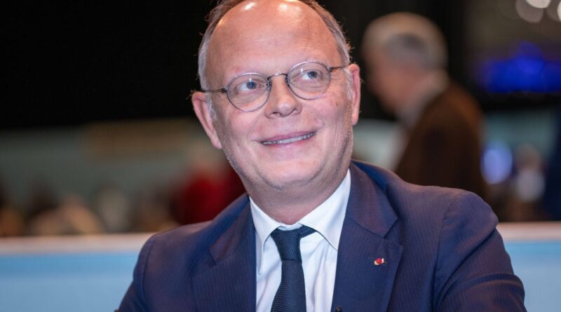 Présidentielle 2027 : Edouard Philippe, Bardella et Le Pen, en tête pour le second tour