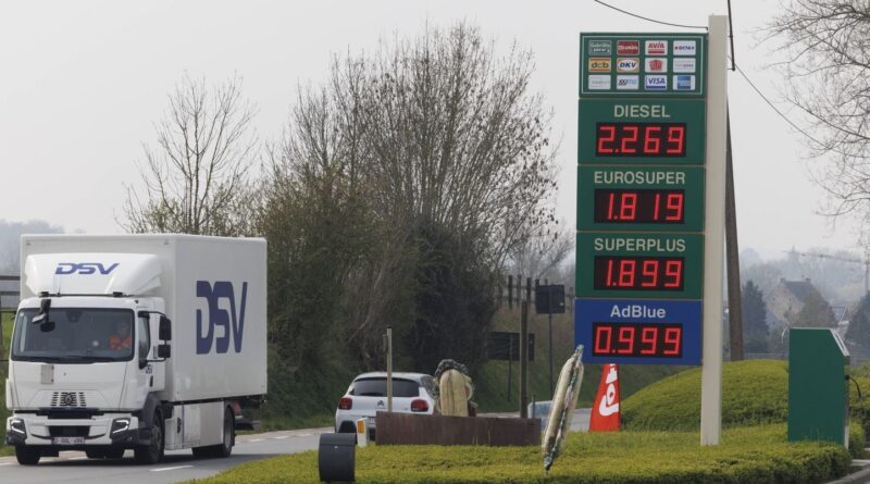 Prix des carburants : le gouvernement ne baisse pas les taxes.