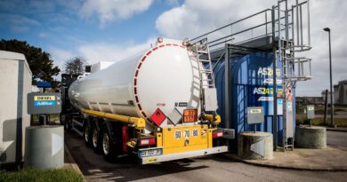 Prix du carburant : Transporteurs routiers manifestent à Paris ce lundi