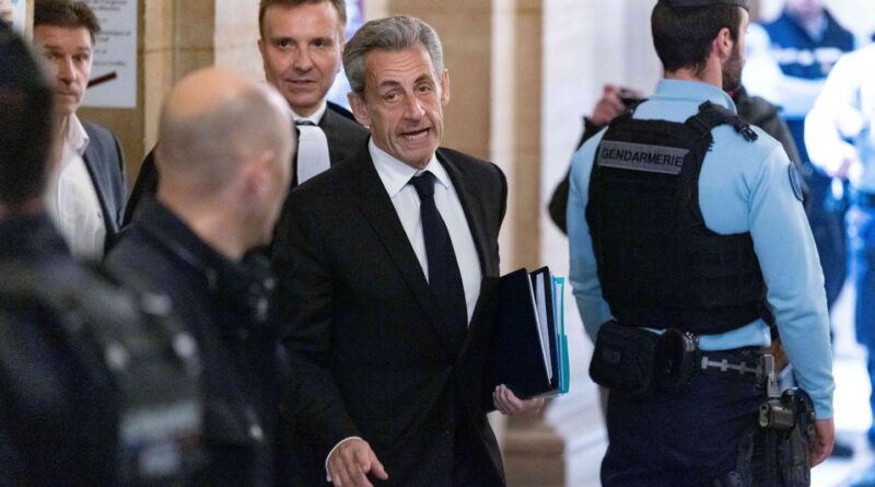 Procès en appel du financement libyen : Claude Guéant absent, Sarkozy ne déguste pas des gâteaux.