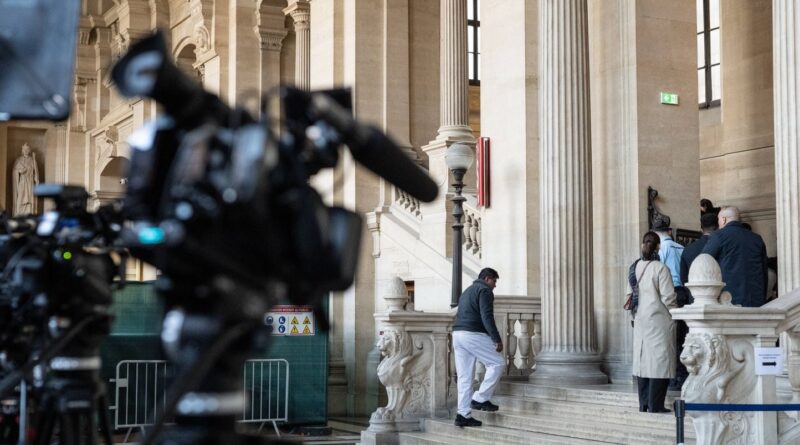 Procès Samuel Paty : Quatre accusés reçoivent six à quinze ans de prison