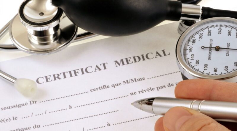 QRÂ : Un travailleur malade ne reçoit pas son C4 médical avant six mois.