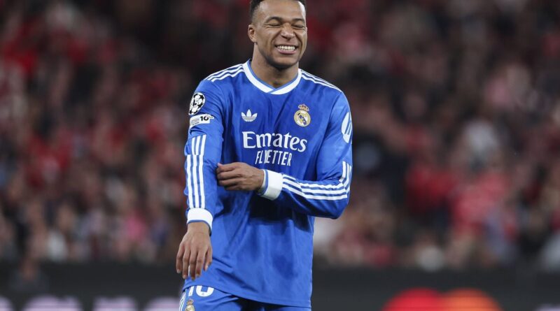 Real Madrid : Mbappé à Paris pour un examen de genou.
