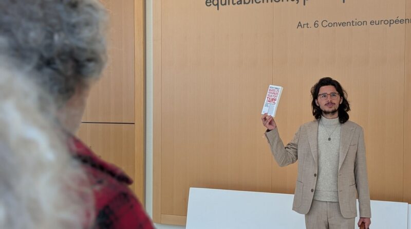 Ritchy Thibaut, jugé pour menaces sur Macron, se produit malgré le renvoi de son procès