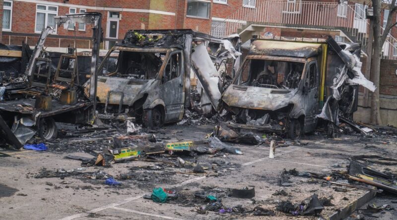 Royaume-Uni : Deux hommes arrêtés après l'attaque d'ambulances juives à Londres